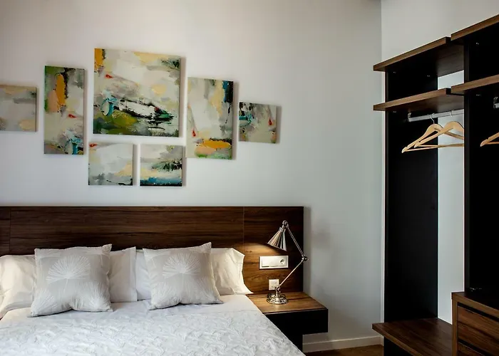 Turisticos Moret 11 - 2a Caces