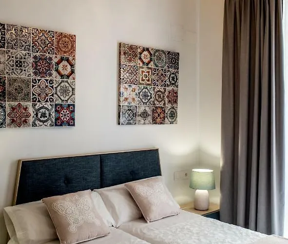 Turisticos Moret 11 - 2a Caces